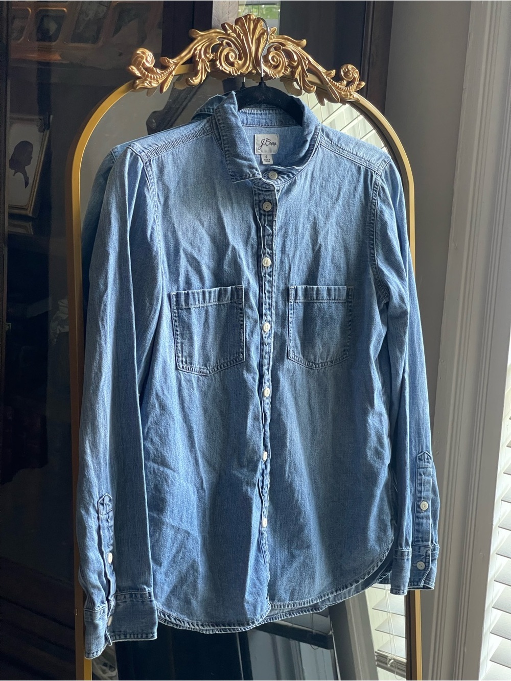 J. Crew Light Blue 100% Cotton Everyday chambray Button Down shirt
